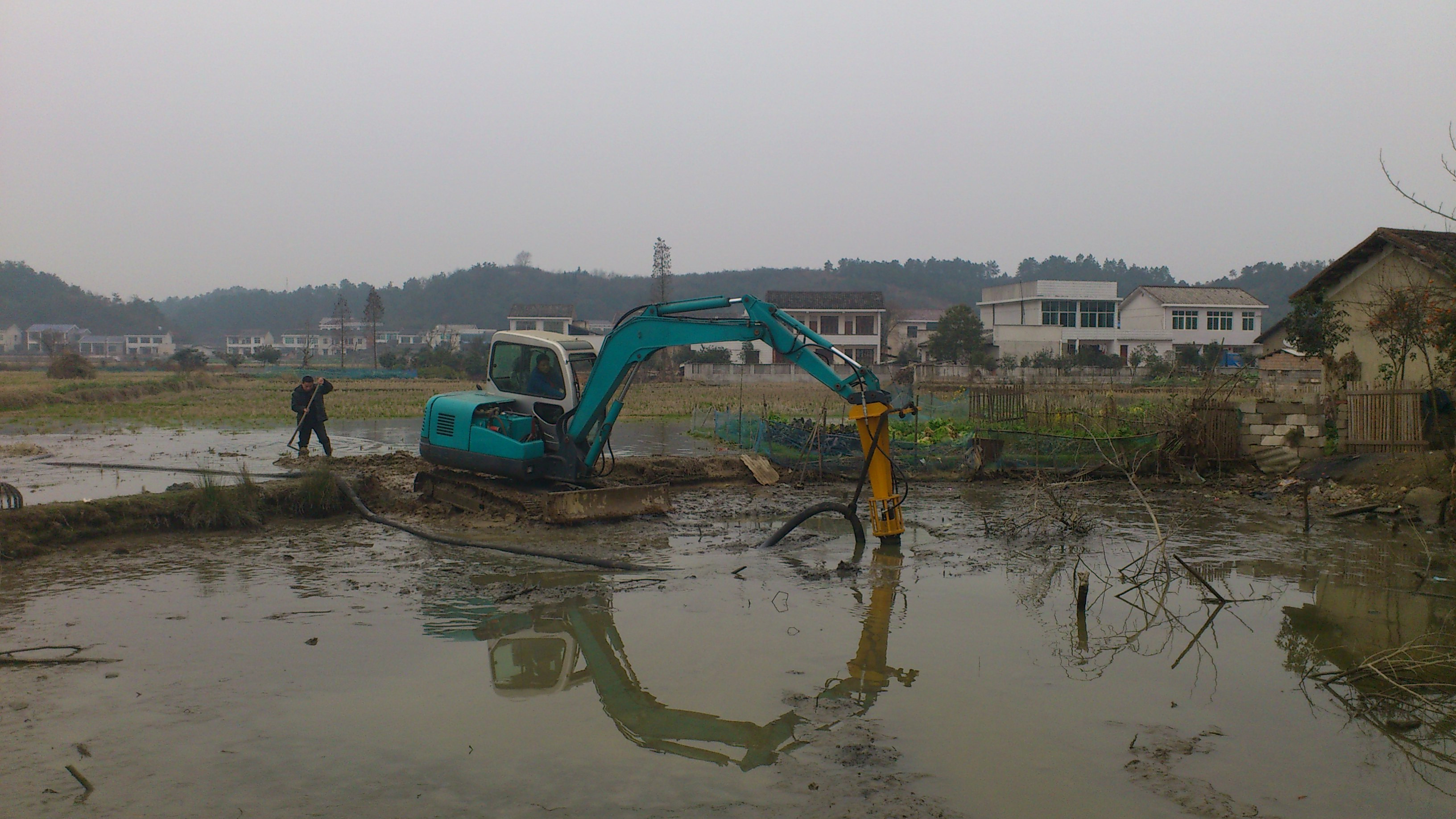 小型挖機(jī)安裝抽沙泵，泥沙泵，采砂泵價(jià)格